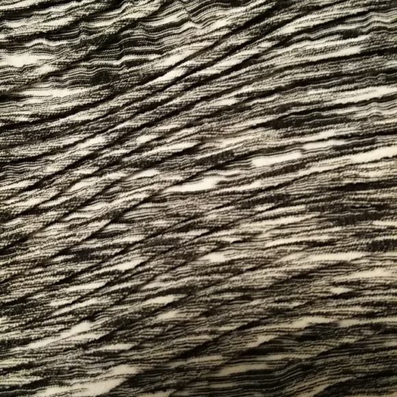 Love & Charmđź–¤Seamless Textured Bodycon Dress - Picture 8 of 10